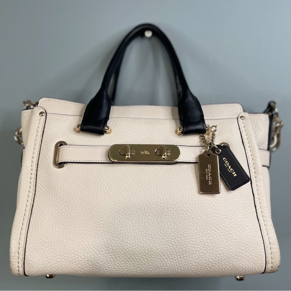 Coach Swagger 27 Purse - Picture 2 of 6